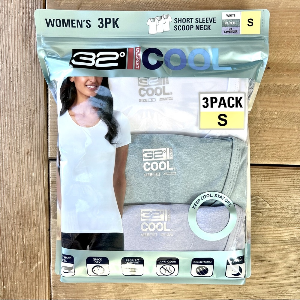 NEW 32 Degrees 3 Pack Short Sleeve Scoop Neck Shirts Size Small Item #1367171